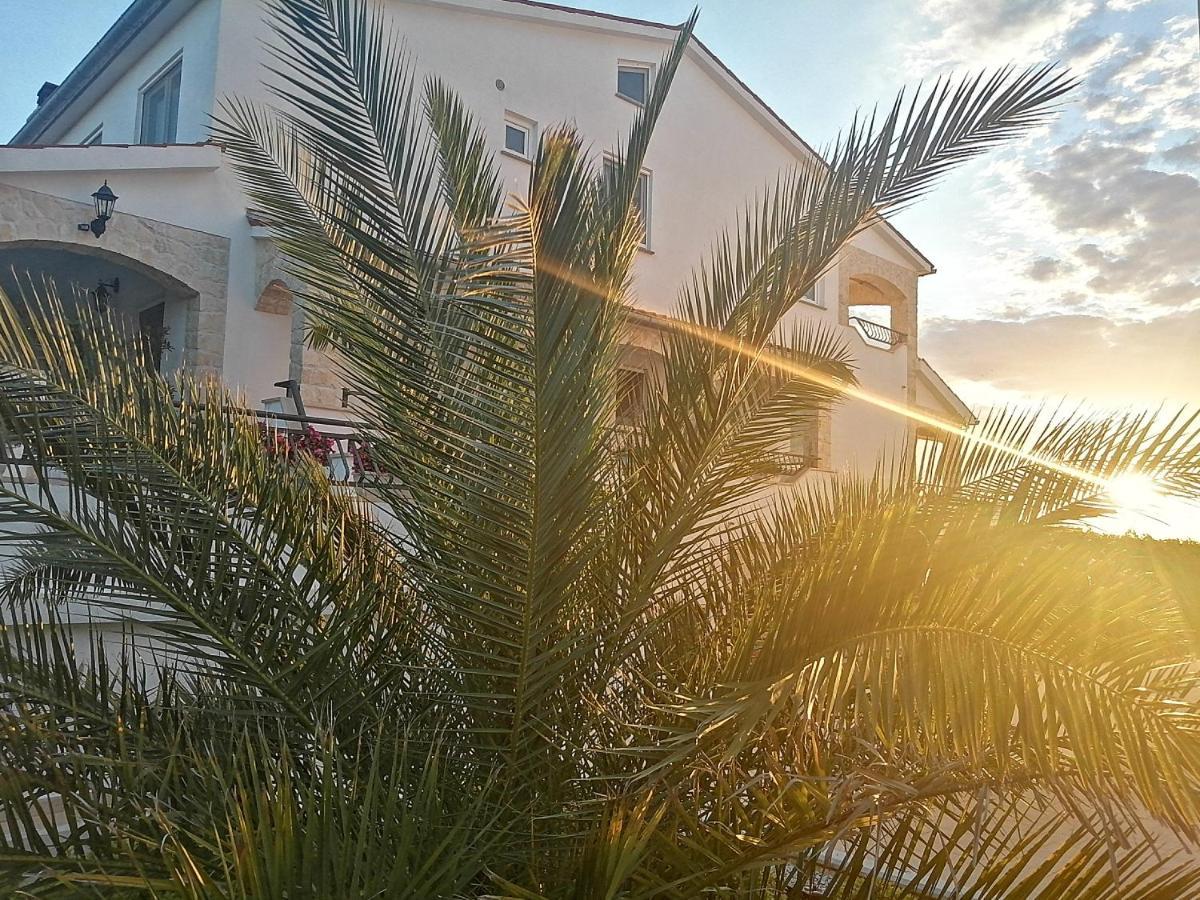 Apartments Tina Пула Екстериор снимка