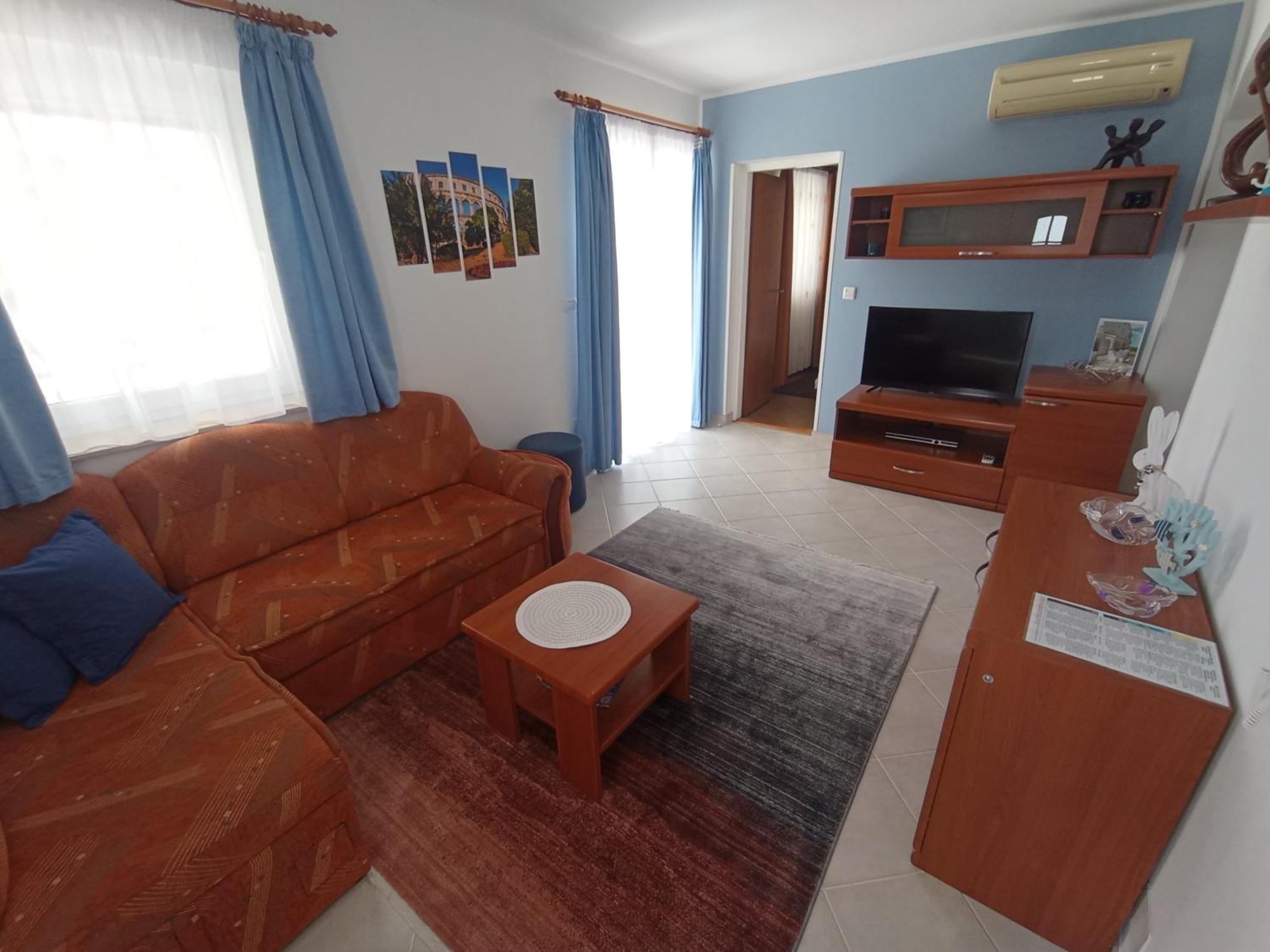 Apartments Tina Пула Екстериор снимка